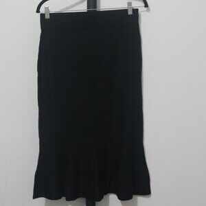 NWT Black Trumpet Sweater Skirt, size M.
